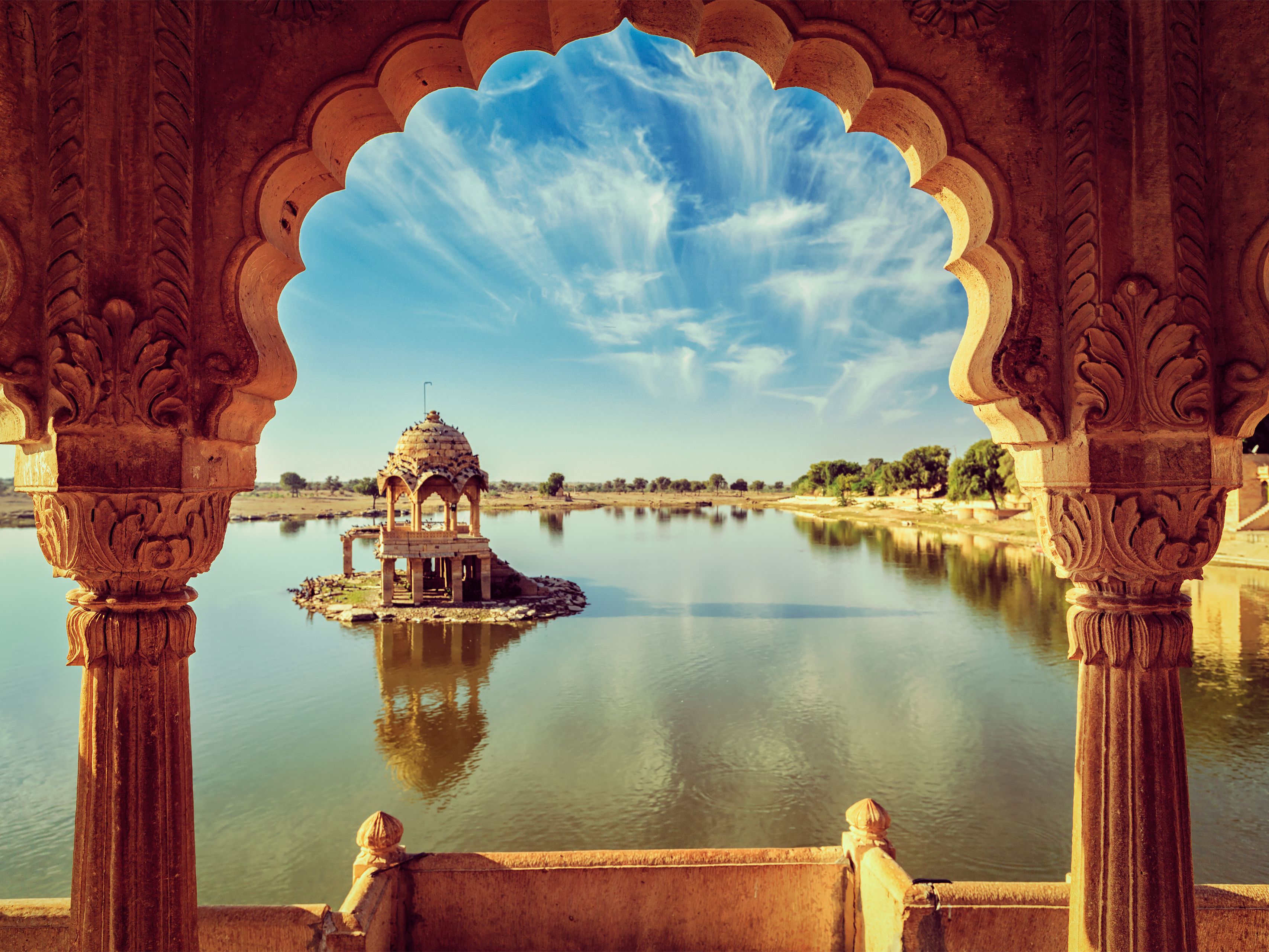 indian-landmark-gadi-sagar-in-rajasthan-2024-10-17-14-01-31-utc (1).jpg