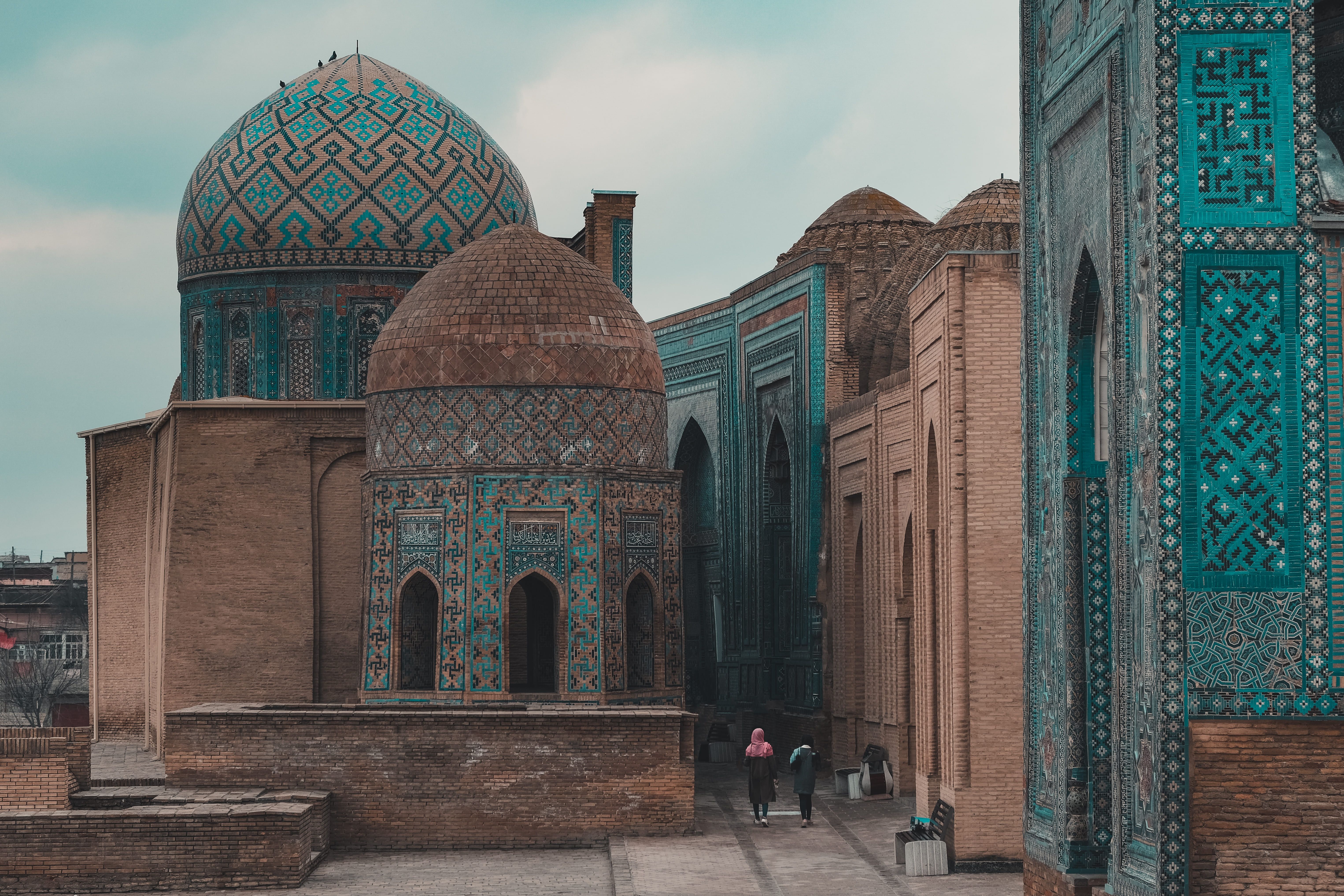 people-are-walking-around-the-old-town-muslim-cul-2024-10-13-16-22-13-utc (1).jpg