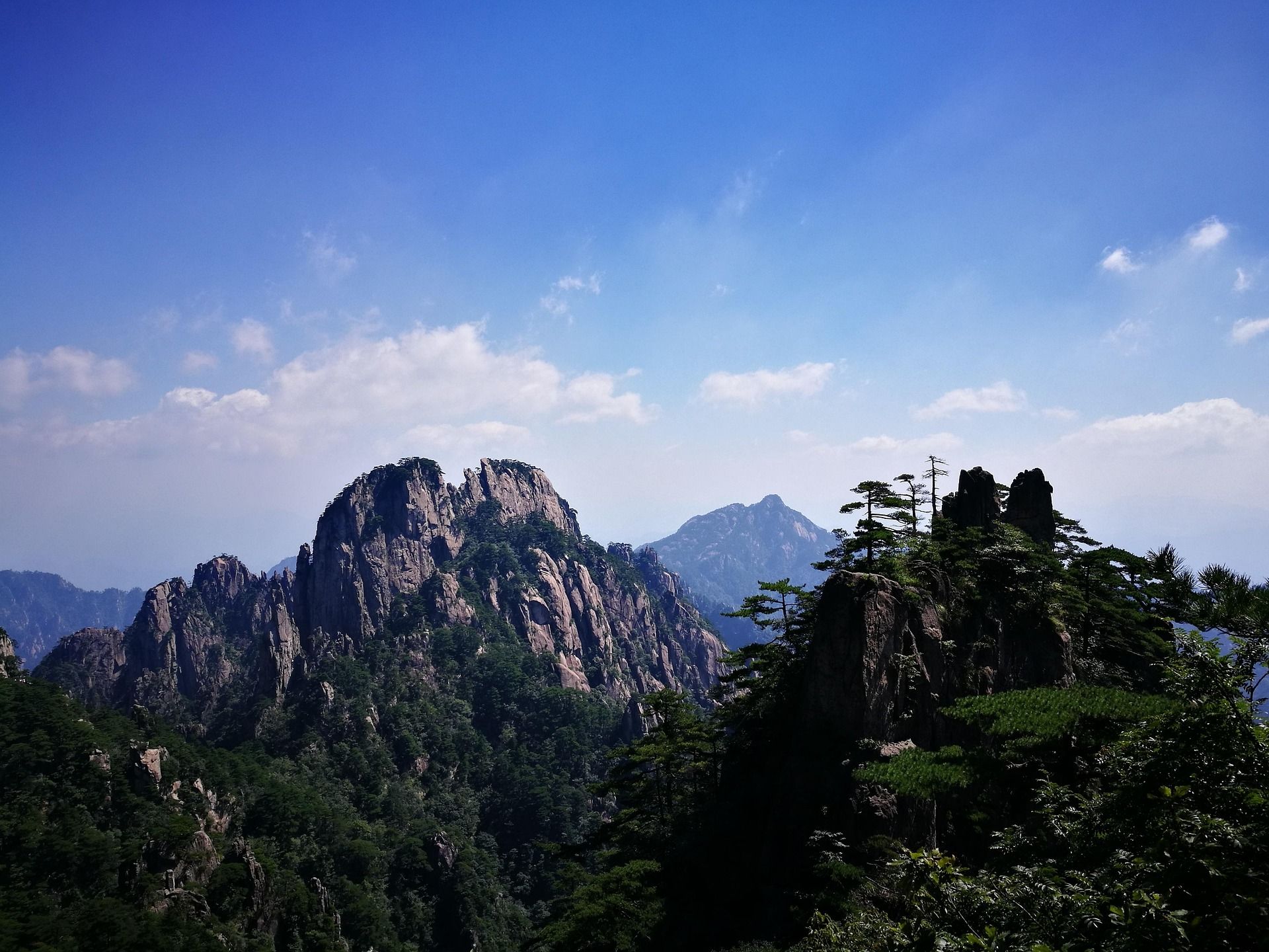 Vue sur les montagnes jaunes Huangshan