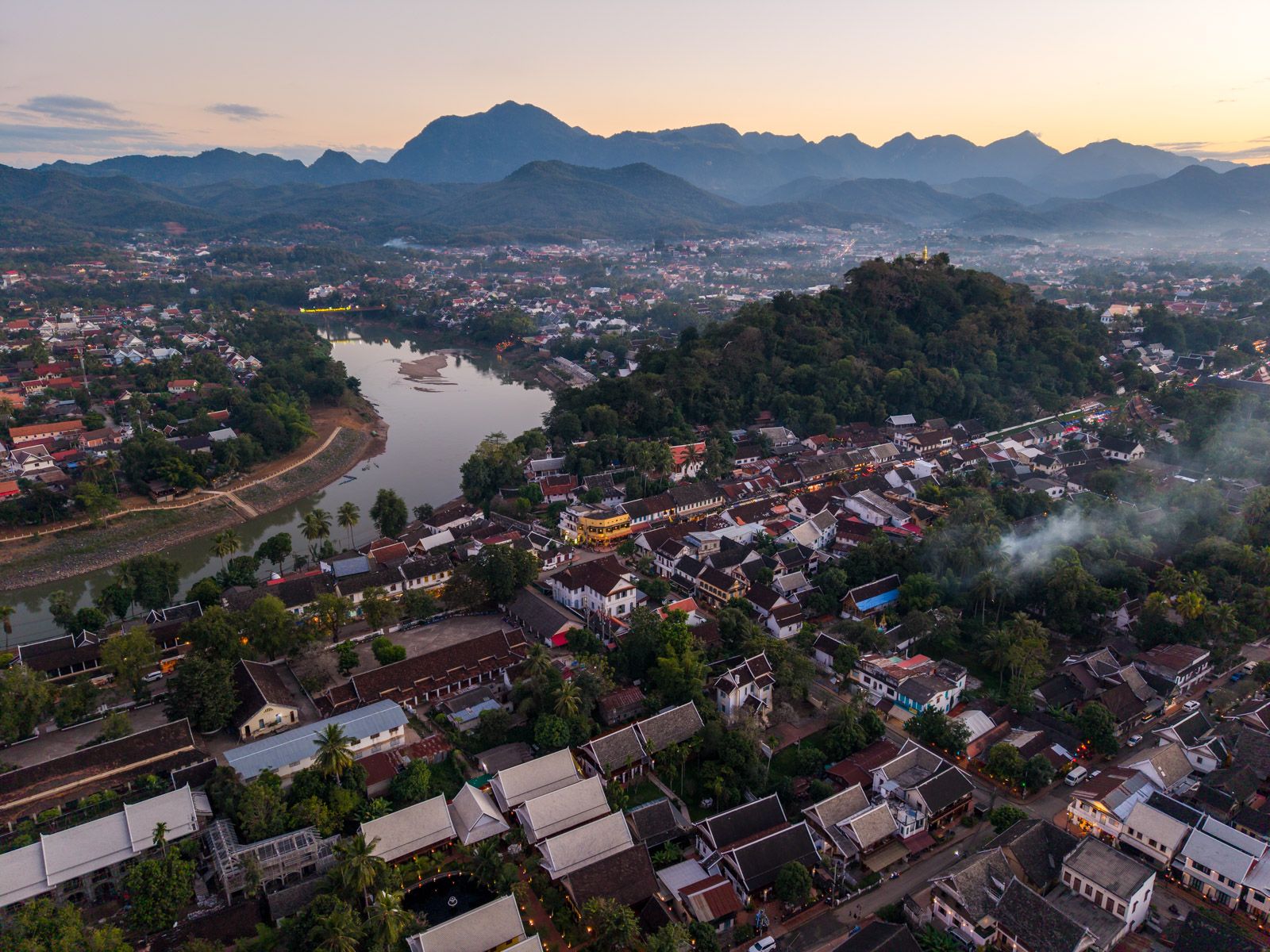voyage-laos-mont-phousi-luang-prabang-montagne-sacree-shanti-travel.jpg